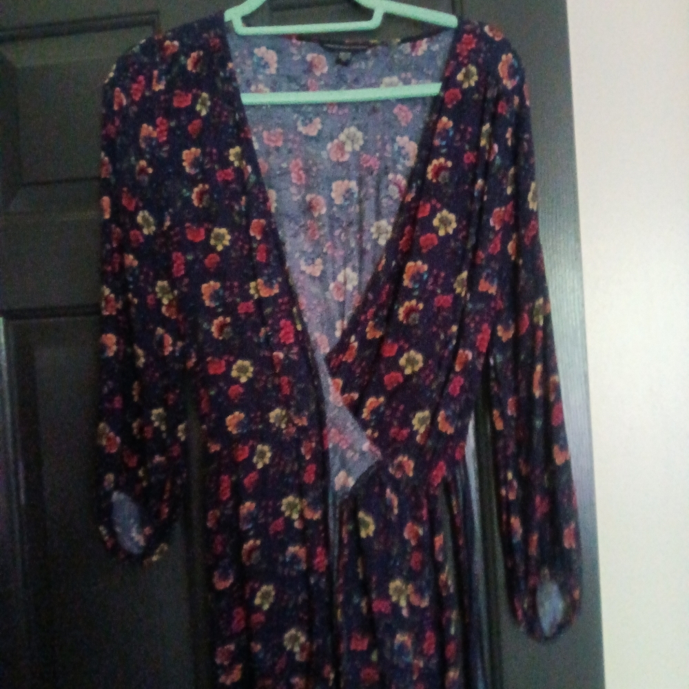 Romper - Picture 2 of 2